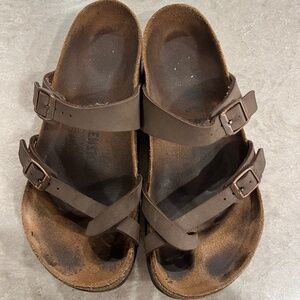 Birkenstocks women’s, 38